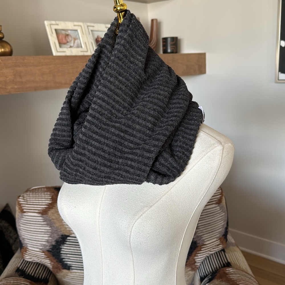 Ribbed Infinity Scarf - Picture 2 of 6